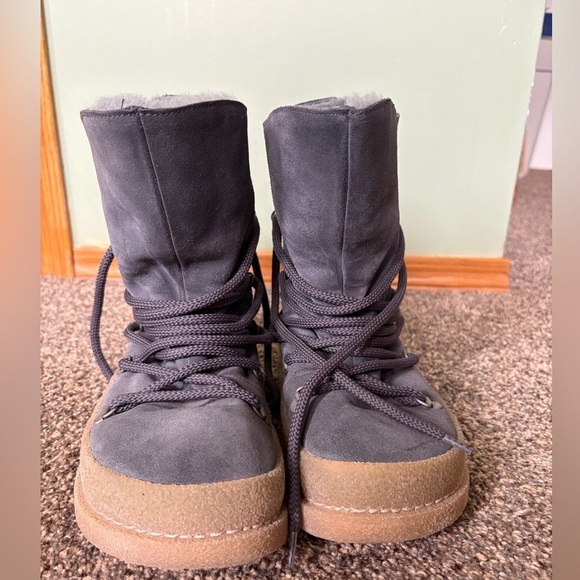 Woman’s Birkenstock Masi Shearling Lined Boots - Picture 2 of 6